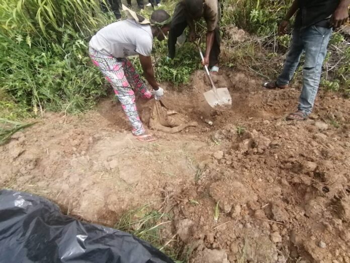 Husband murders wife, buries her secretly in shallow grave